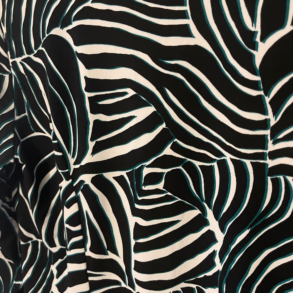 East 5th Black and White Patterned Blouse